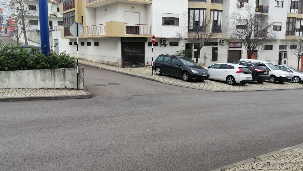 Proposta de passadeira na rua dos Castanheiros vai avançar