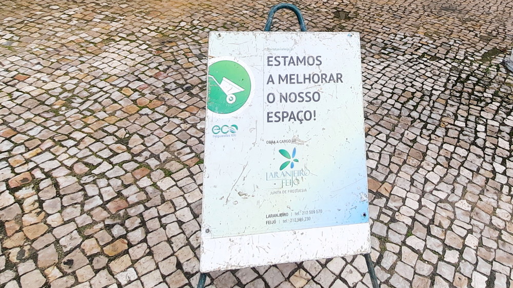 Regularização da calçada em quatro locais do território